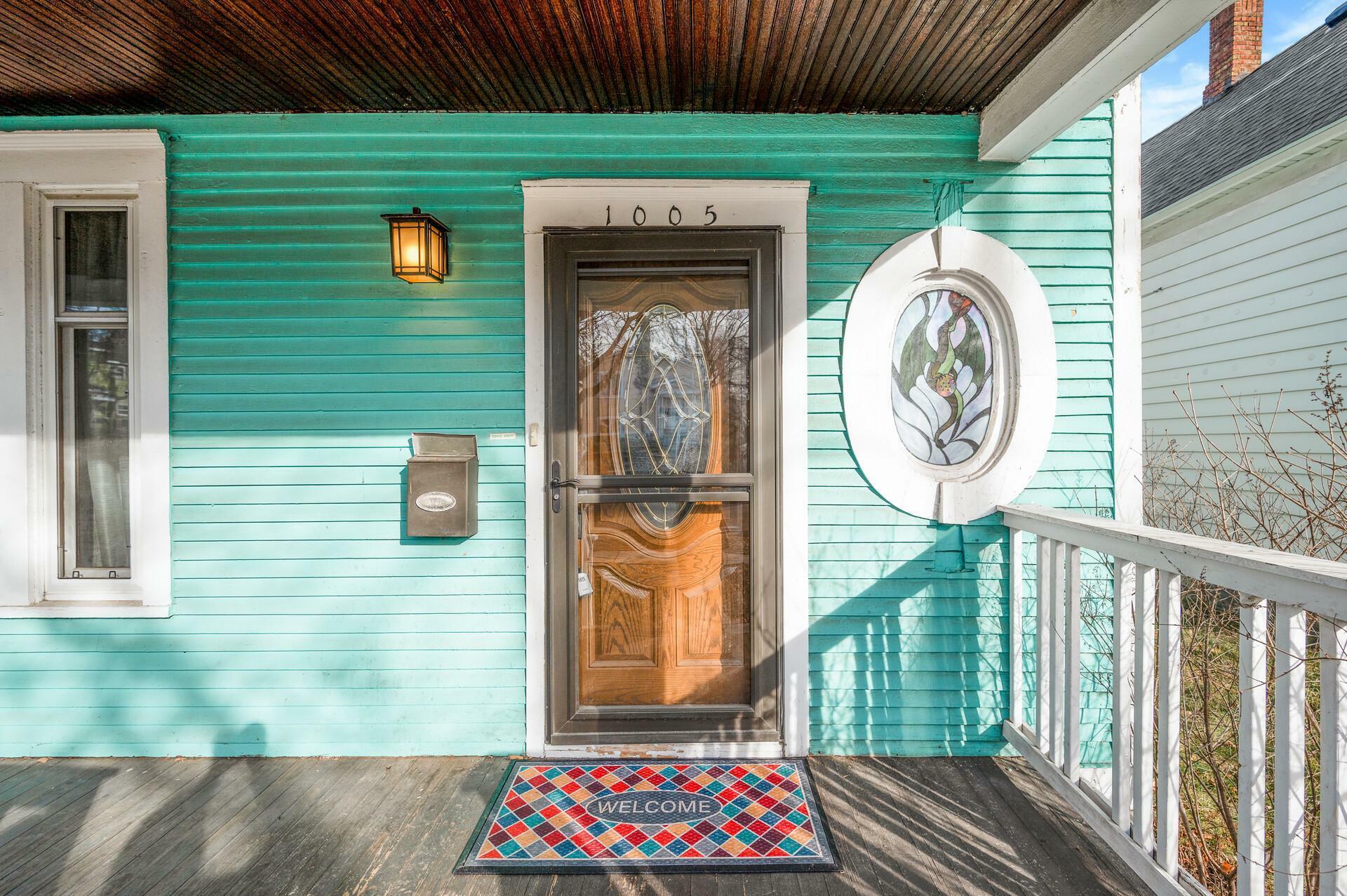 Property Photo: 1005 McLean Avenue MN 55106