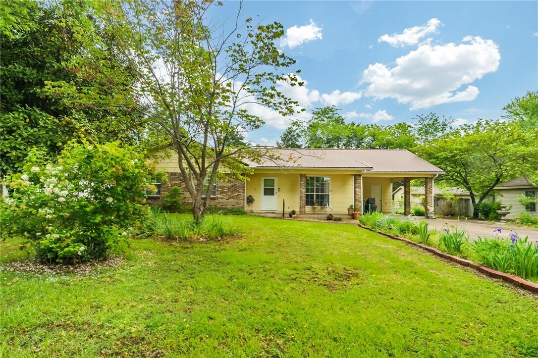 Property Photo: 200 Craig Street AR 72774