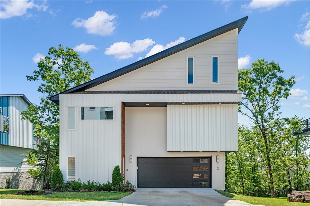 134 S Paddock Loop  Fayetteville AR 72701 photo
