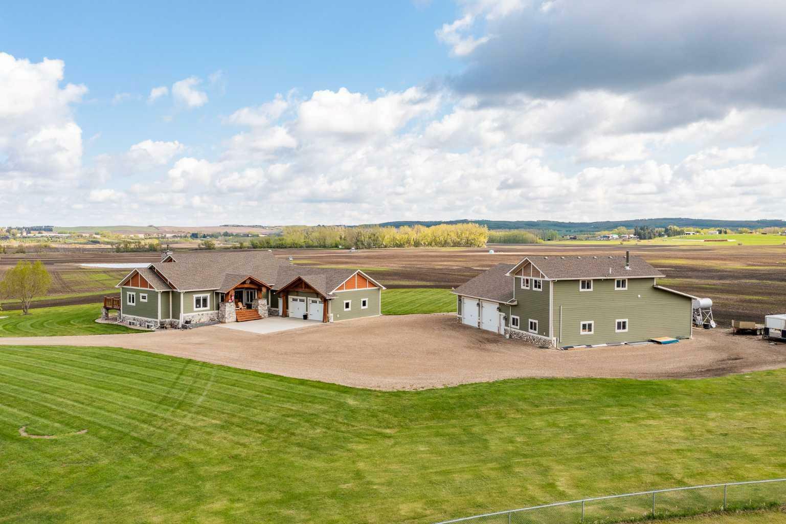 Property Photo: 37247 Range Road 264 AB T4E 1J5