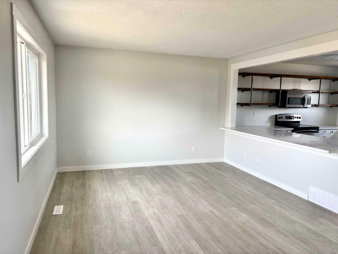 Property Photo: 5204 51 Avenue AB T0C 0B0