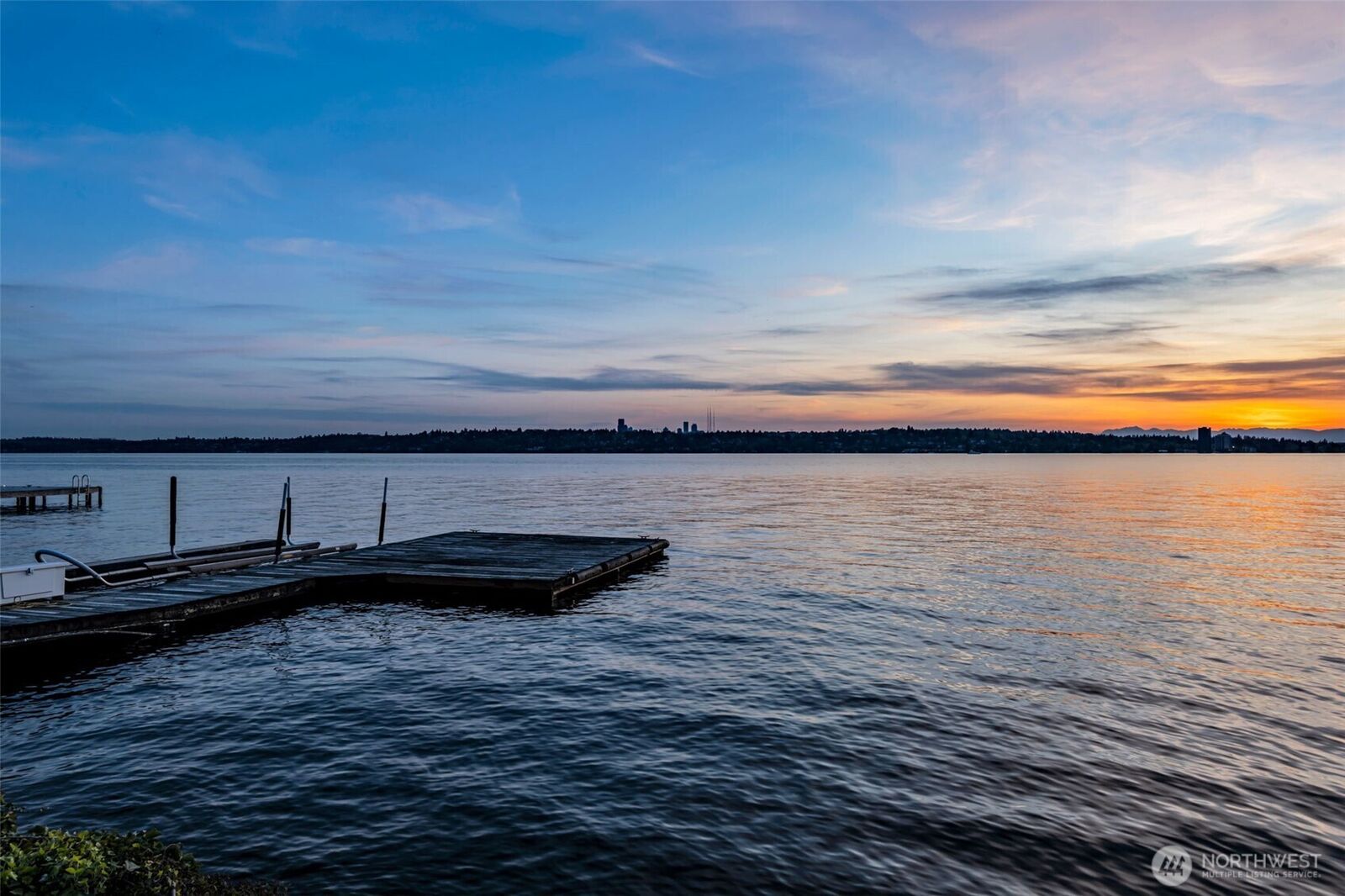 Property Photo: 1811 73rd Avenue NE WA 98039