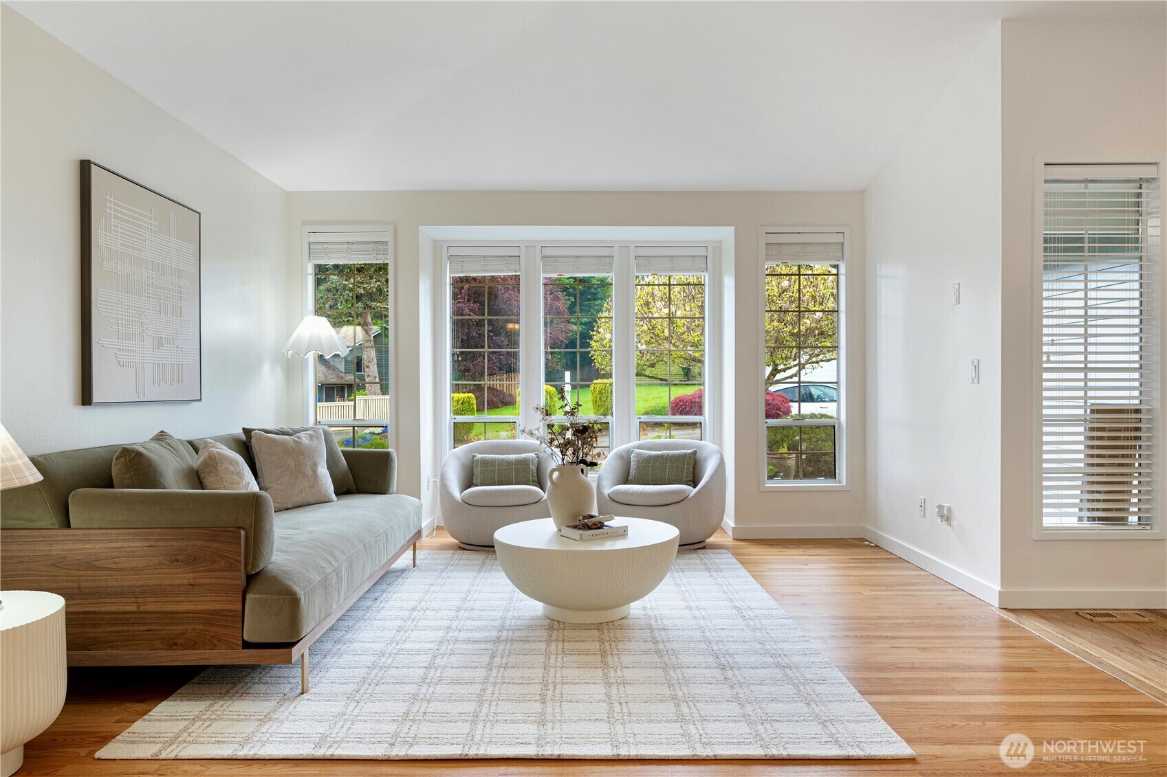 Property Photo: 22111 NE 9th Place WA 98074