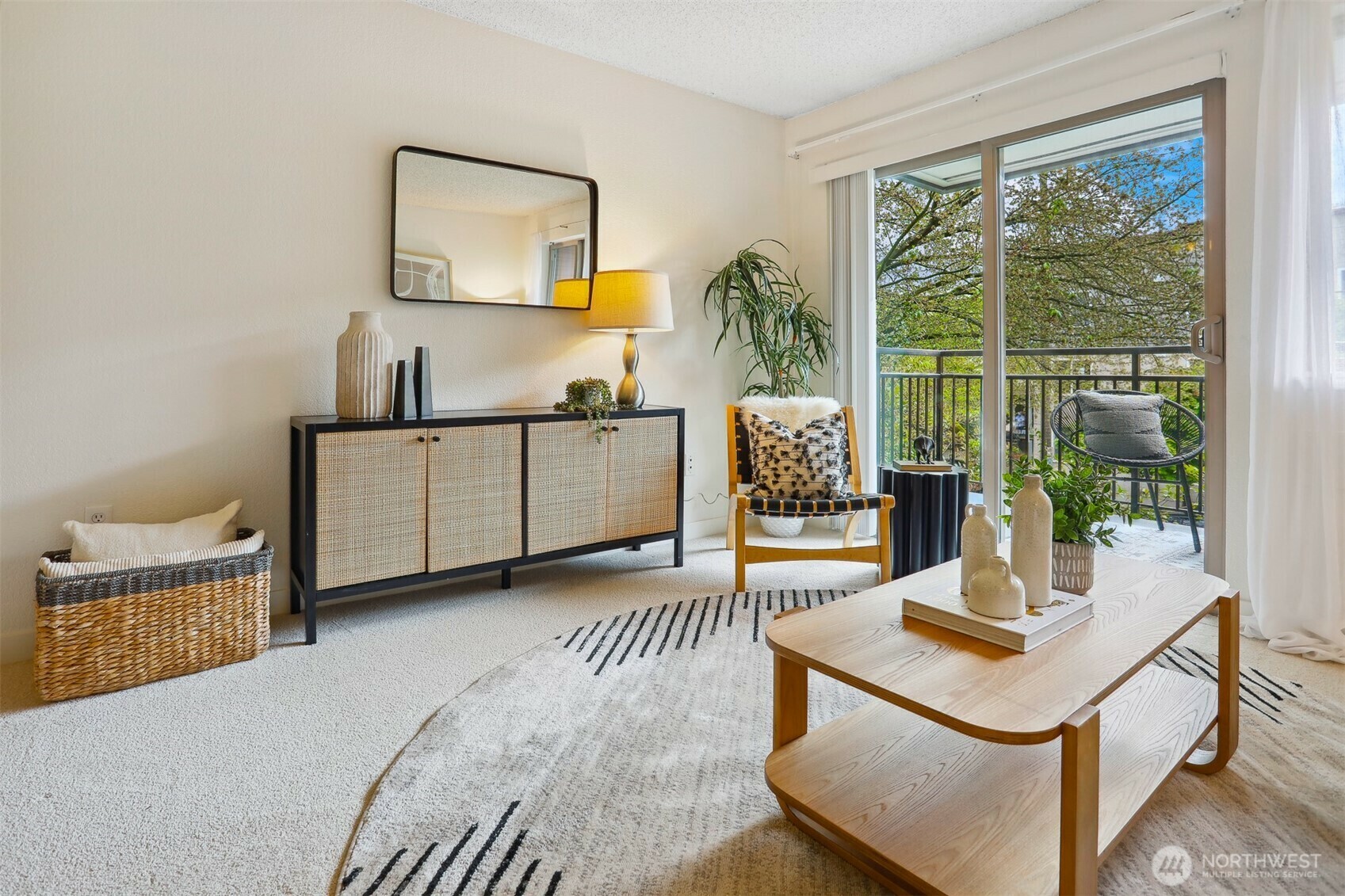 Property Photo: 275 W Roy Street 216 WA 98119