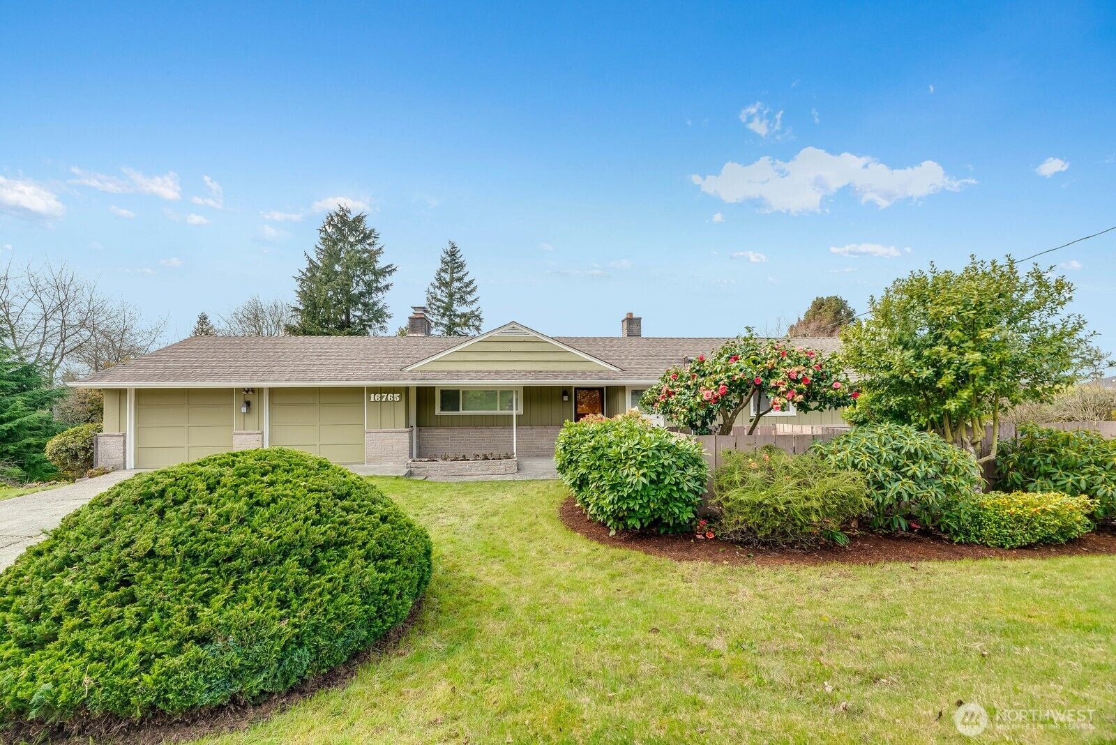 Property Photo: 16765 28th Avenue SW WA 98166