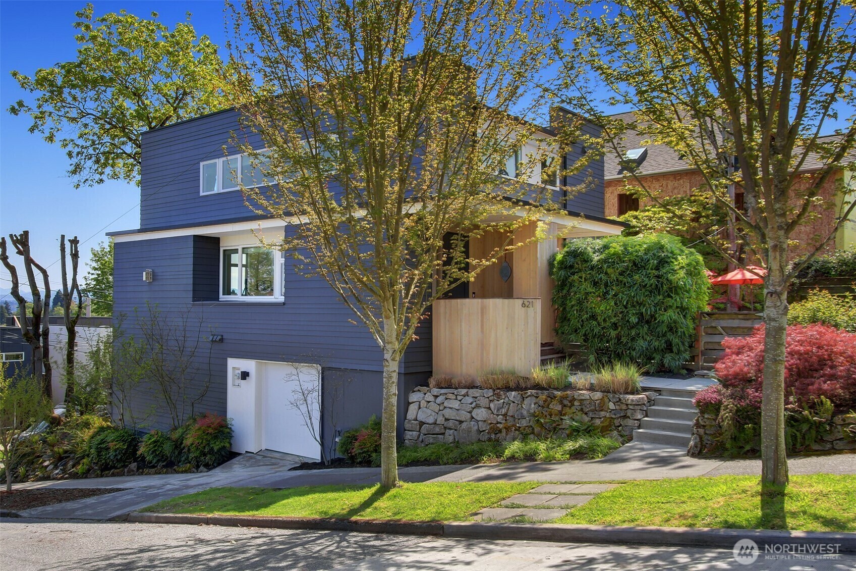 Property Photo: 621 25th Avenue E WA 98112