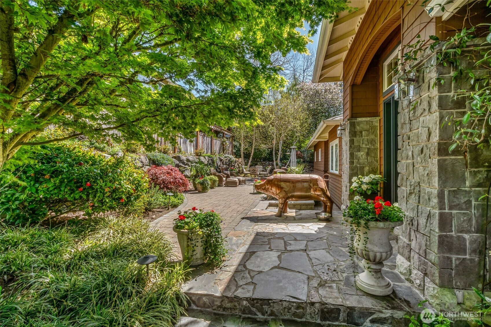 Property Photo: 932 9th Avenue N WA 98020