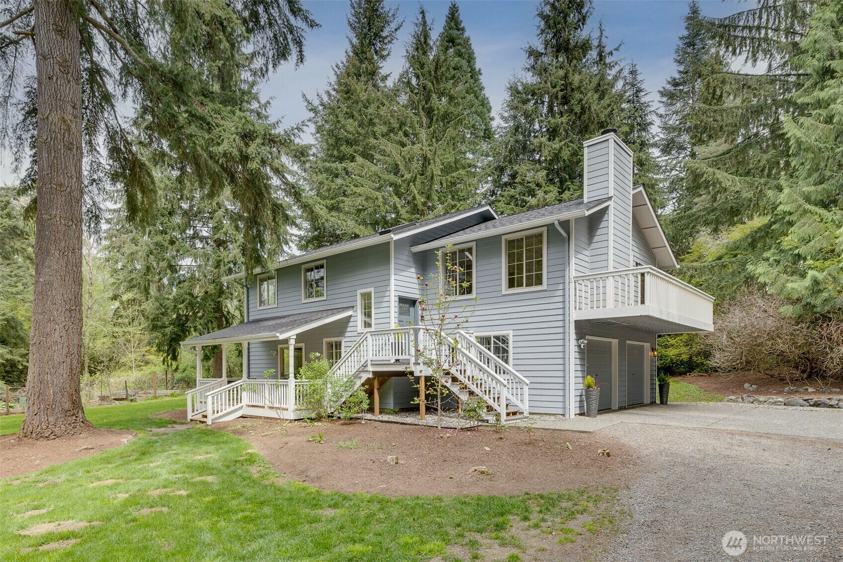 Property Photo: 13811 235th Street SE WA 98296