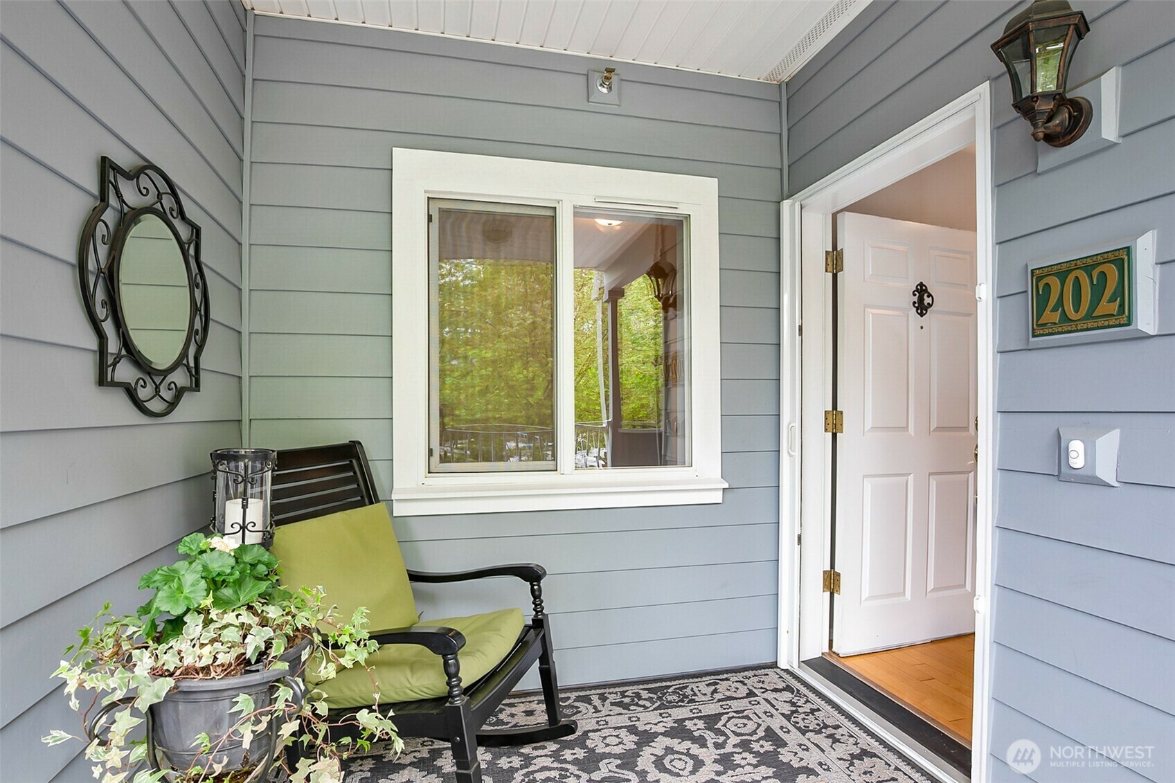 Property Photo:  6125 NE 175th Street M-202  WA 98028 