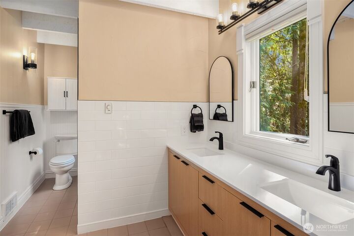 Property Photo:  17222  58th Street SE  WA 98290 