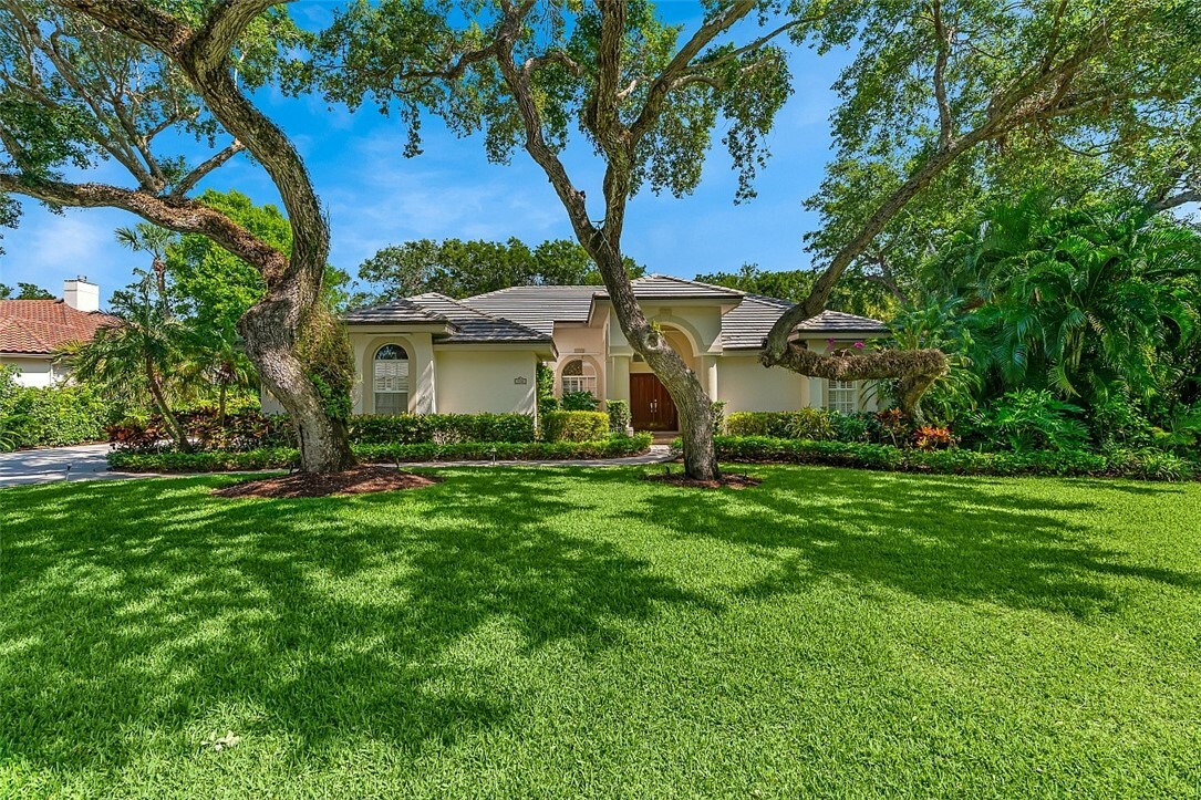 Property Photo: 530 Marbrisa Drive FL 32963