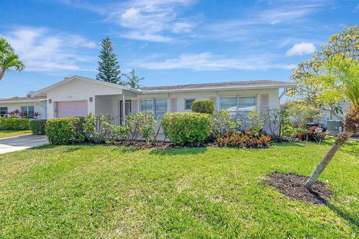 Property Photo:  14352 Amapola Drive Drive  FL 33484 
