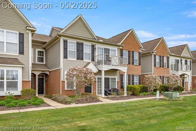 Property Photo: 40563 Blythefield Lane MI 48188