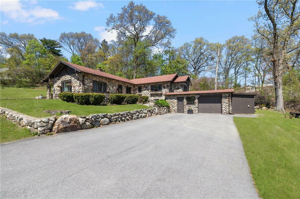 25 Oakhill Drive  Cumberland RI 02864 photo