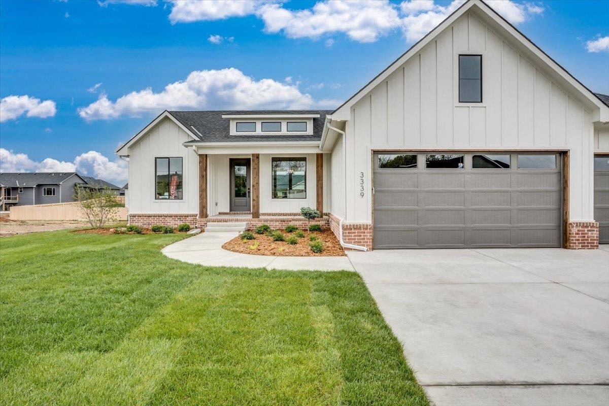 Property Photo: 3339 S Linden Ct KS 67210