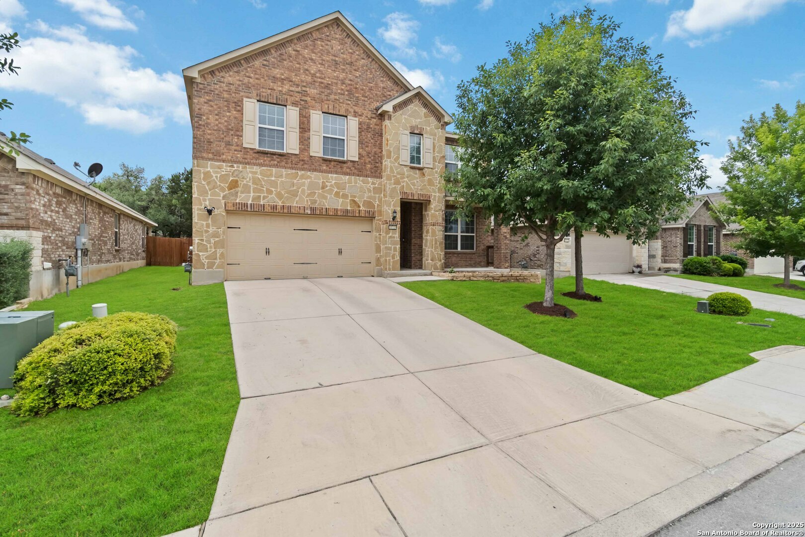 Property Photo: 10719 Serrento TX 78023