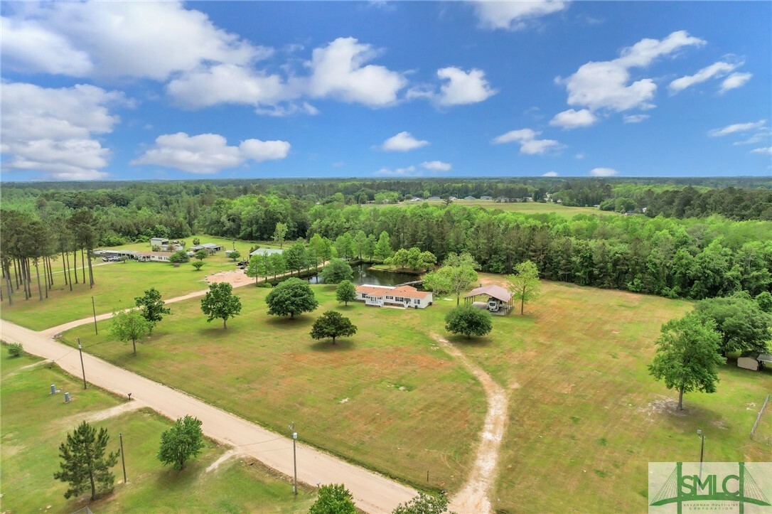 Property Photo: 220 NE Cathy Road GA 31316