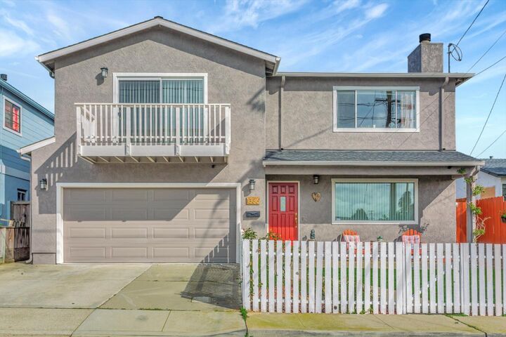 Property Photo:  1336 Luxton Street  CA 93955 