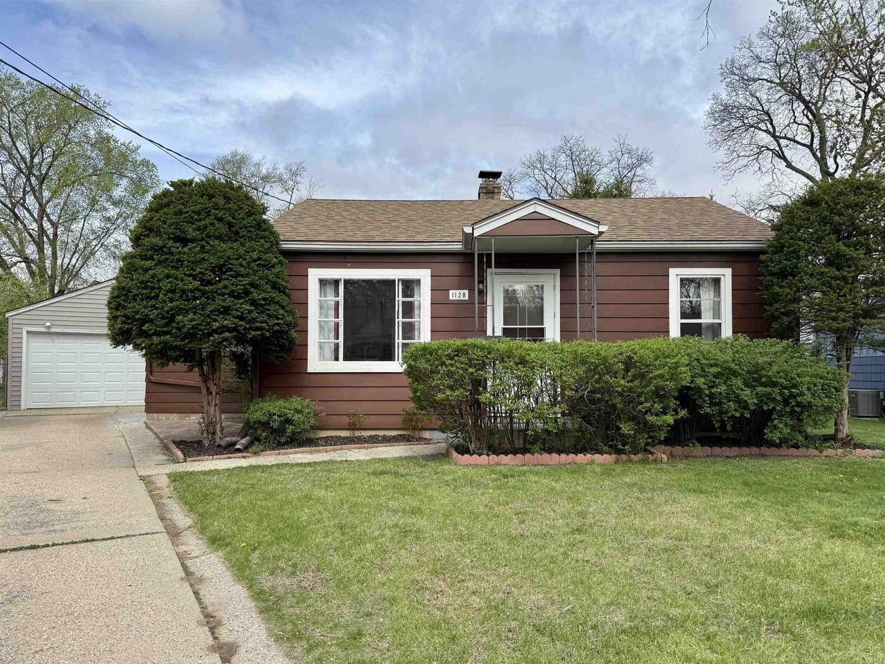 1128 La Salle Street  Beloit WI 53511 photo