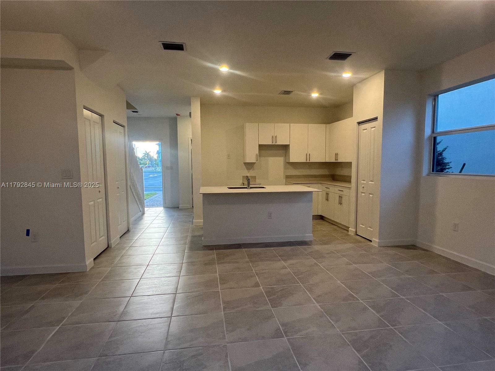 Property Photo: 106 SE 11ct FL 33034