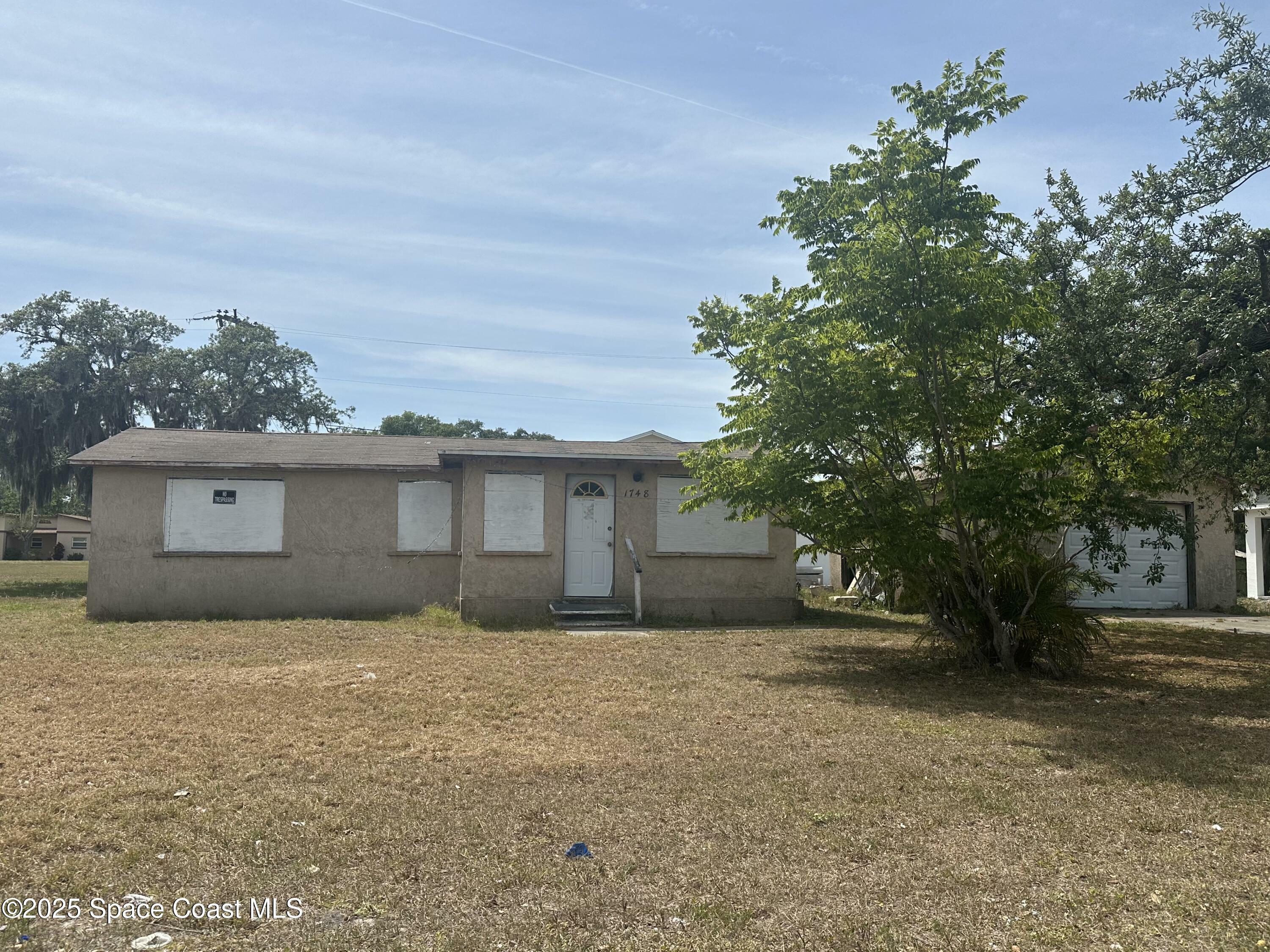 Property Photo: 1748 S Deleon Avenue FL 32780