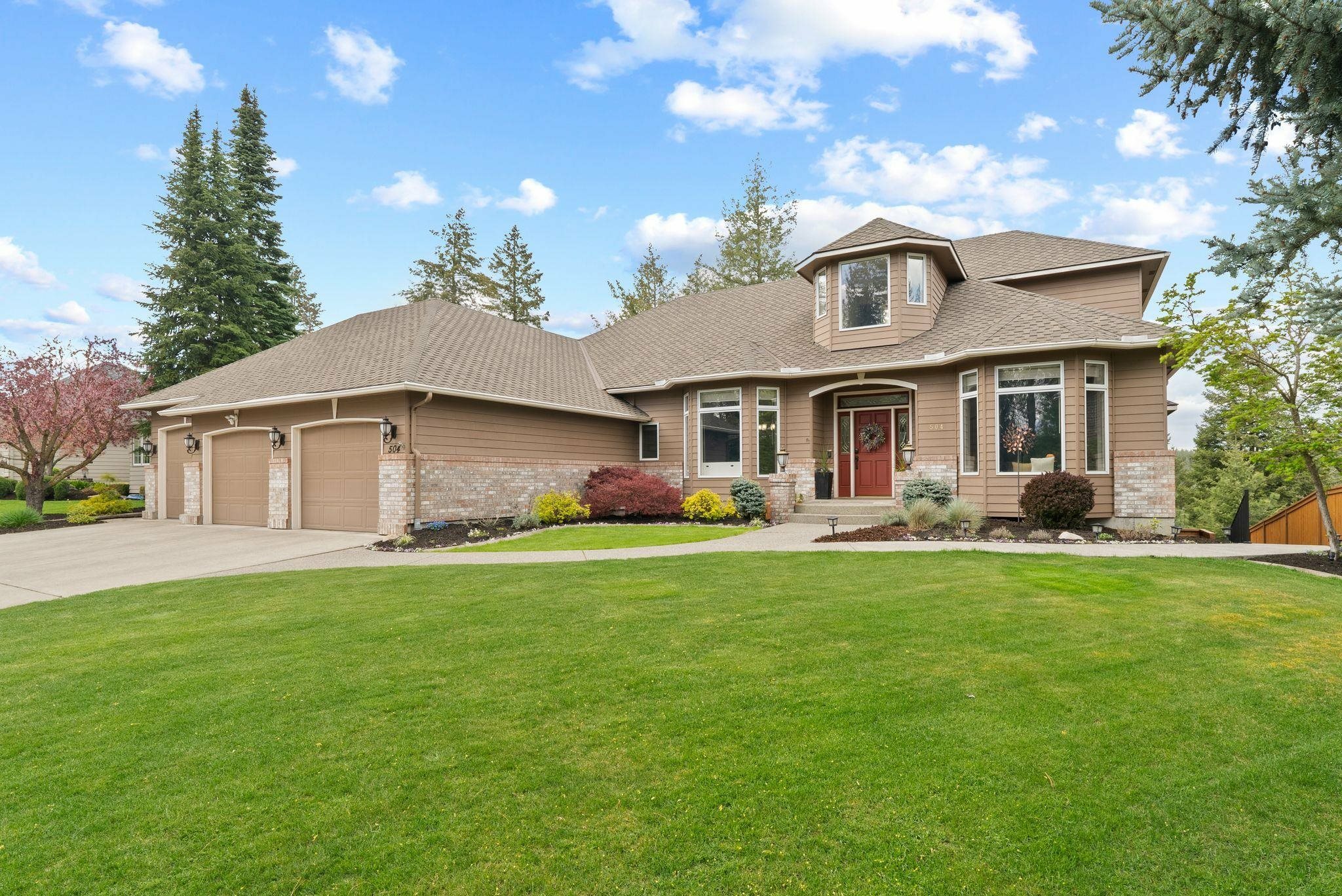 Property Photo: 504 W Wilson Ct WA 99208