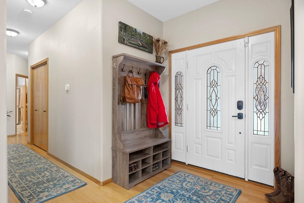 Property Photo: 815 E Shelter Ln WA 99006