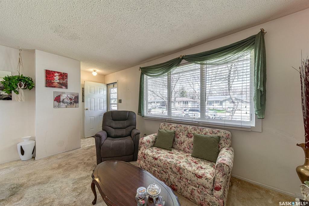 Property Photo: 2235 Dewdney Avenue E SK S4N 4C4