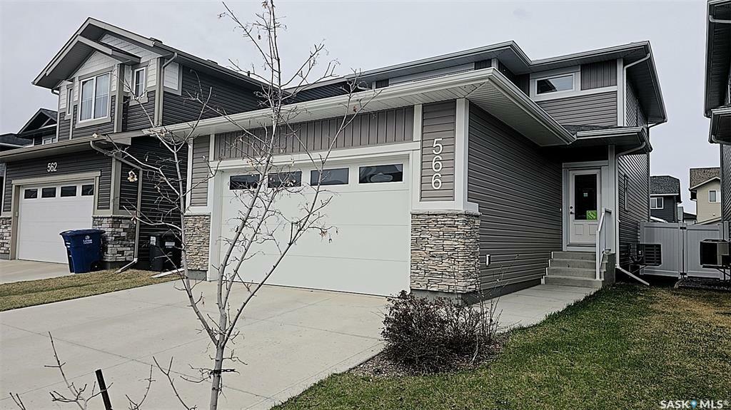 Property Photo: 566 McFaull Crescent SK S7K 8B3