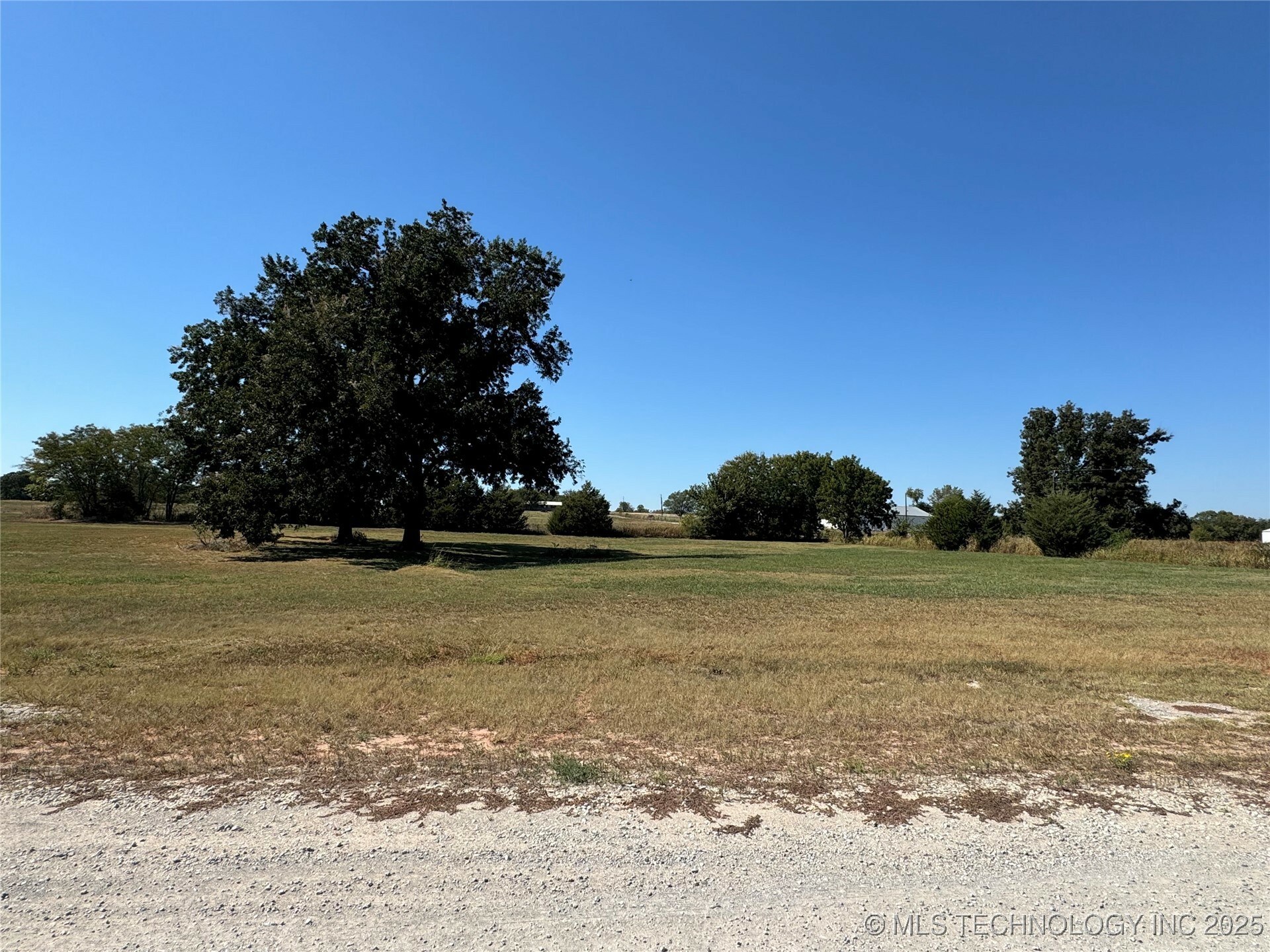 Property Photo: 2224 N Fairlake Drive OK 74075