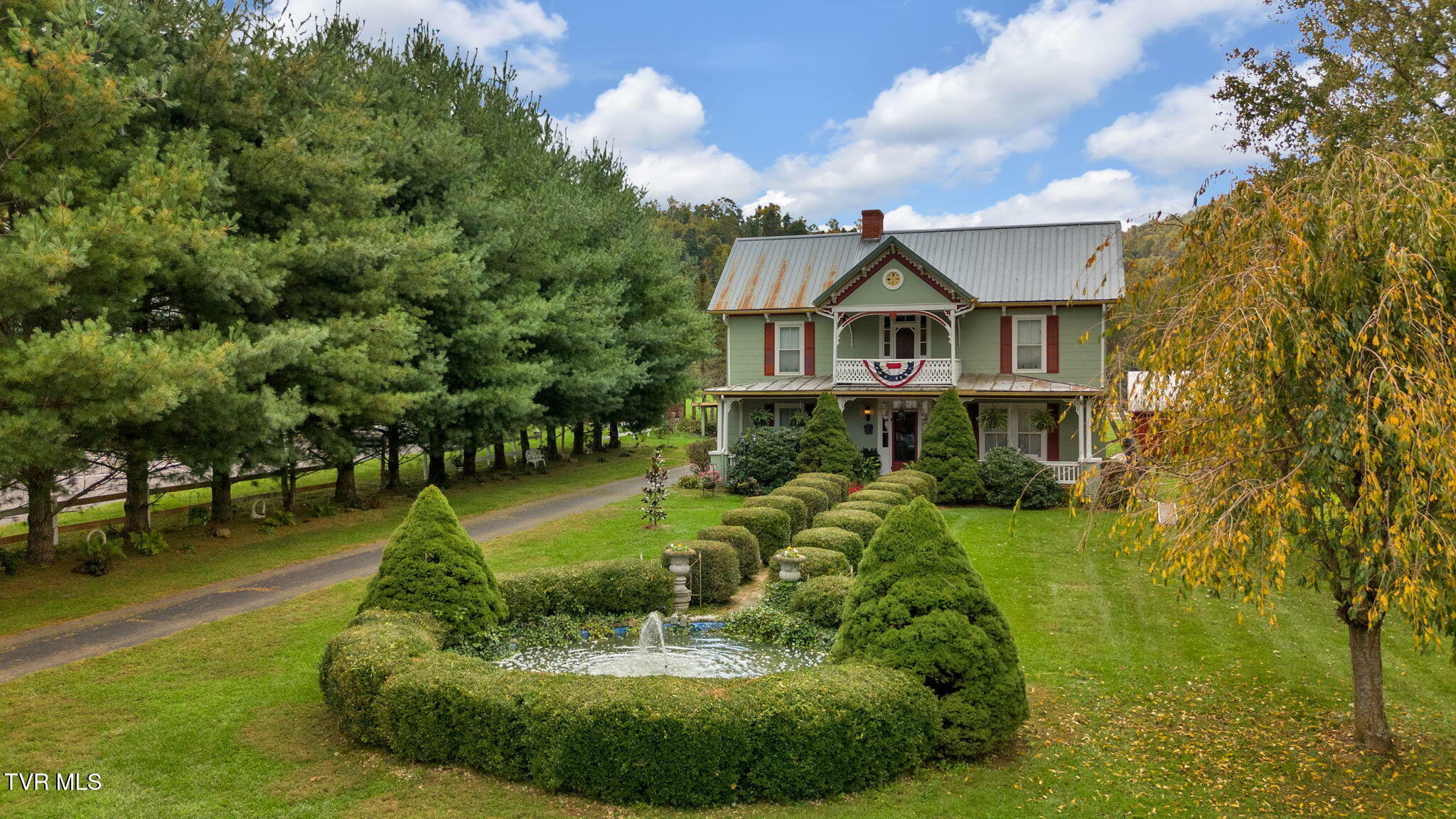 Property Photo: 8712 Highway 19-E TN 37687
