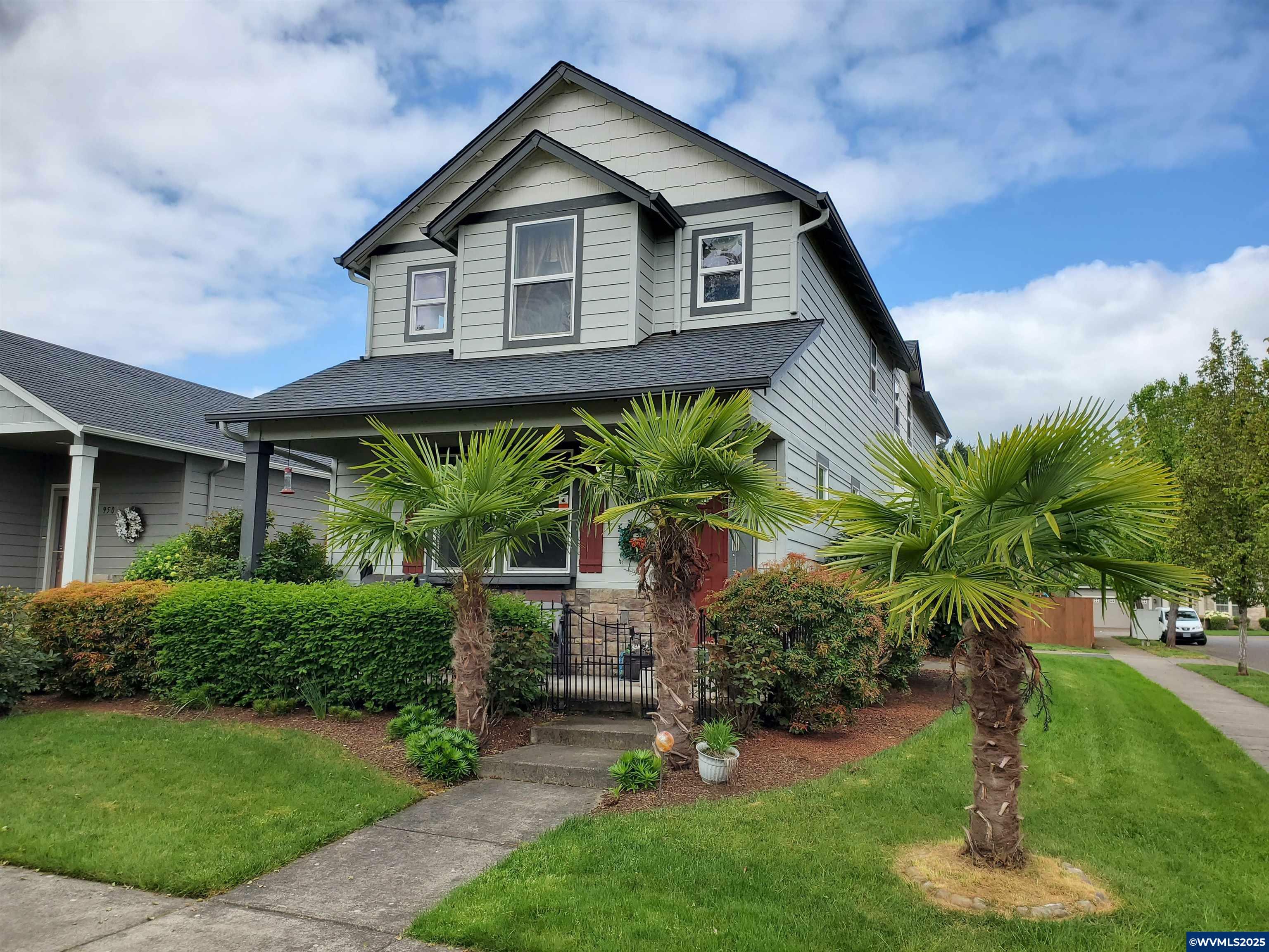 Property Photo: 964 Belden Ln NW OR 97321