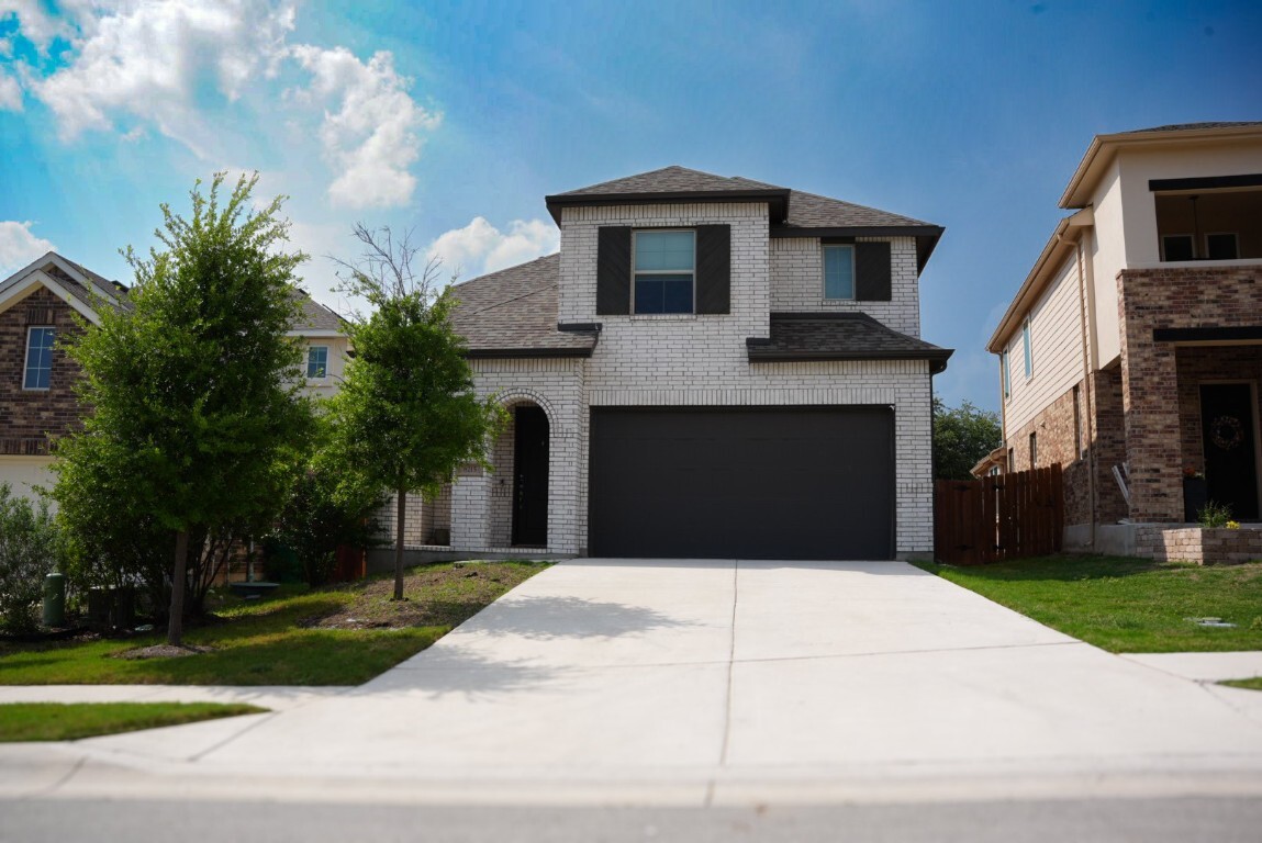Property Photo: 8215 Prairie Rye Drive TX 78645