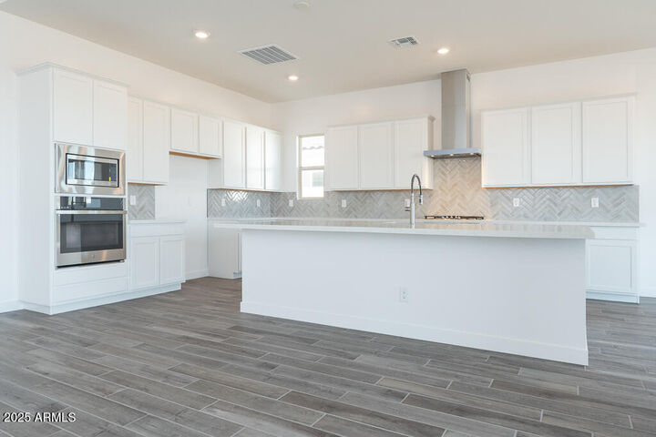 Property Photo:  770 W Golden Ore Pass  AZ 85120 