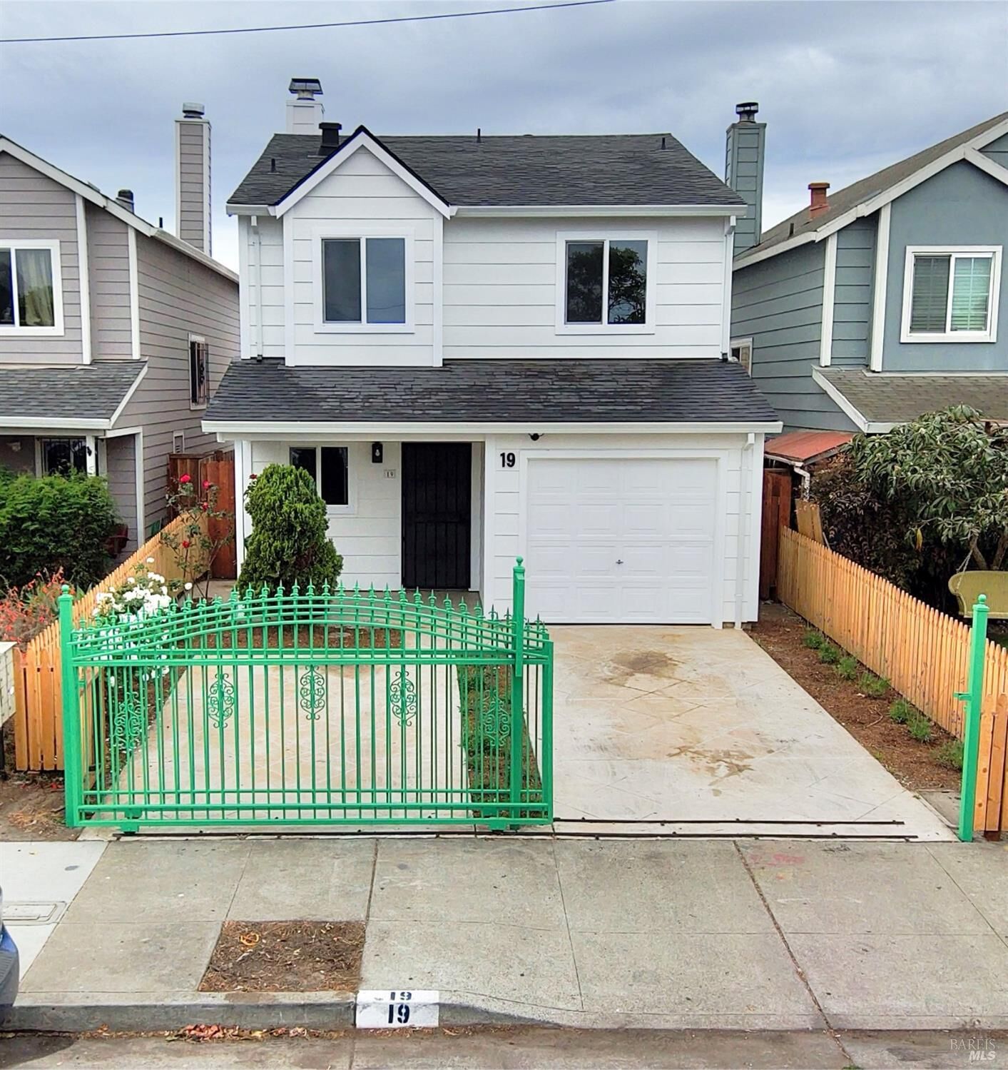 Property Photo:  19 4th Street  CA 94801 
