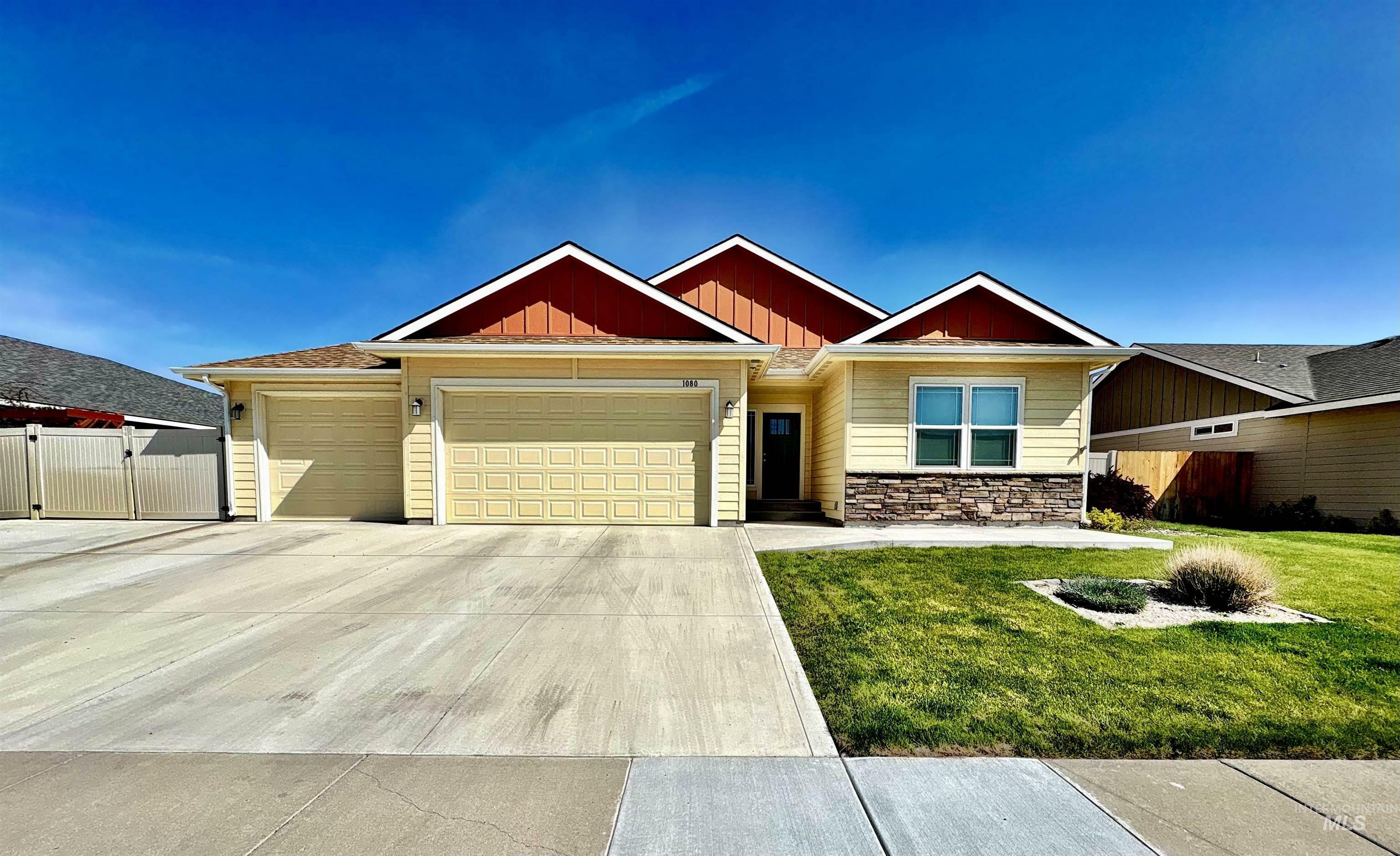 Property Photo: 1080 SW Camille Dr ID 83647-6567