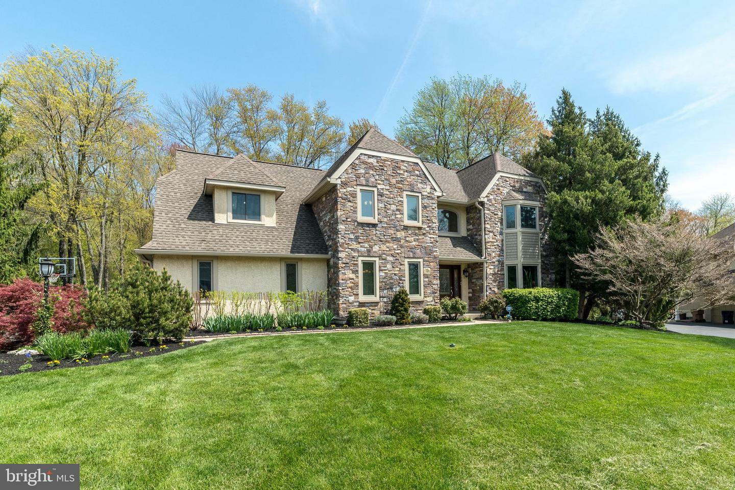 Property Photo: 1418 Gentlemens Way PA 19025