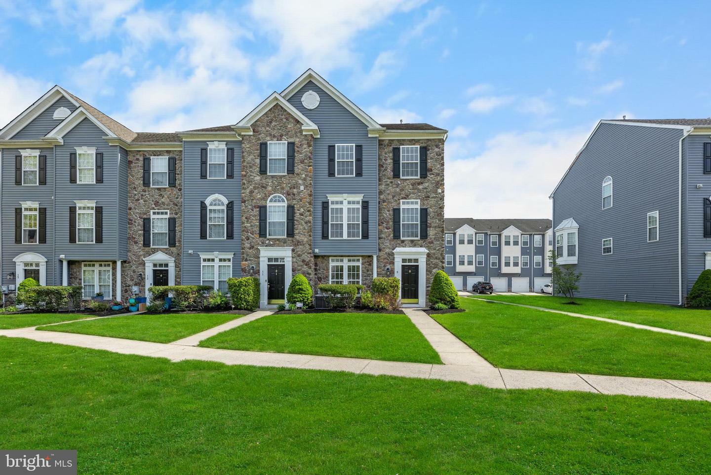 Property Photo: 9 Swan Court NJ 08075