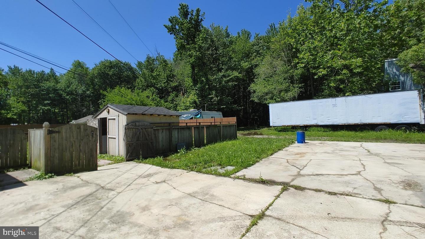 Property Photo: 6070 Shady Side Road MD 20764