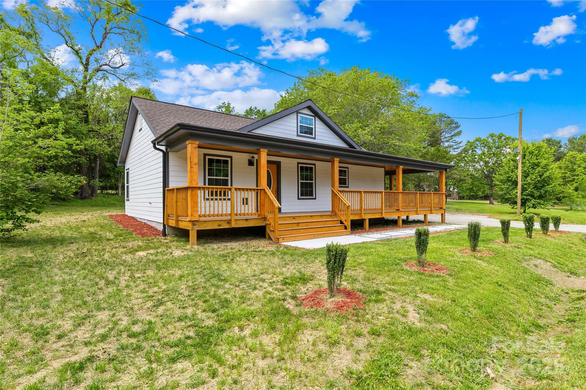 Property Photo: 662 Camp Ferry Road NC 28114