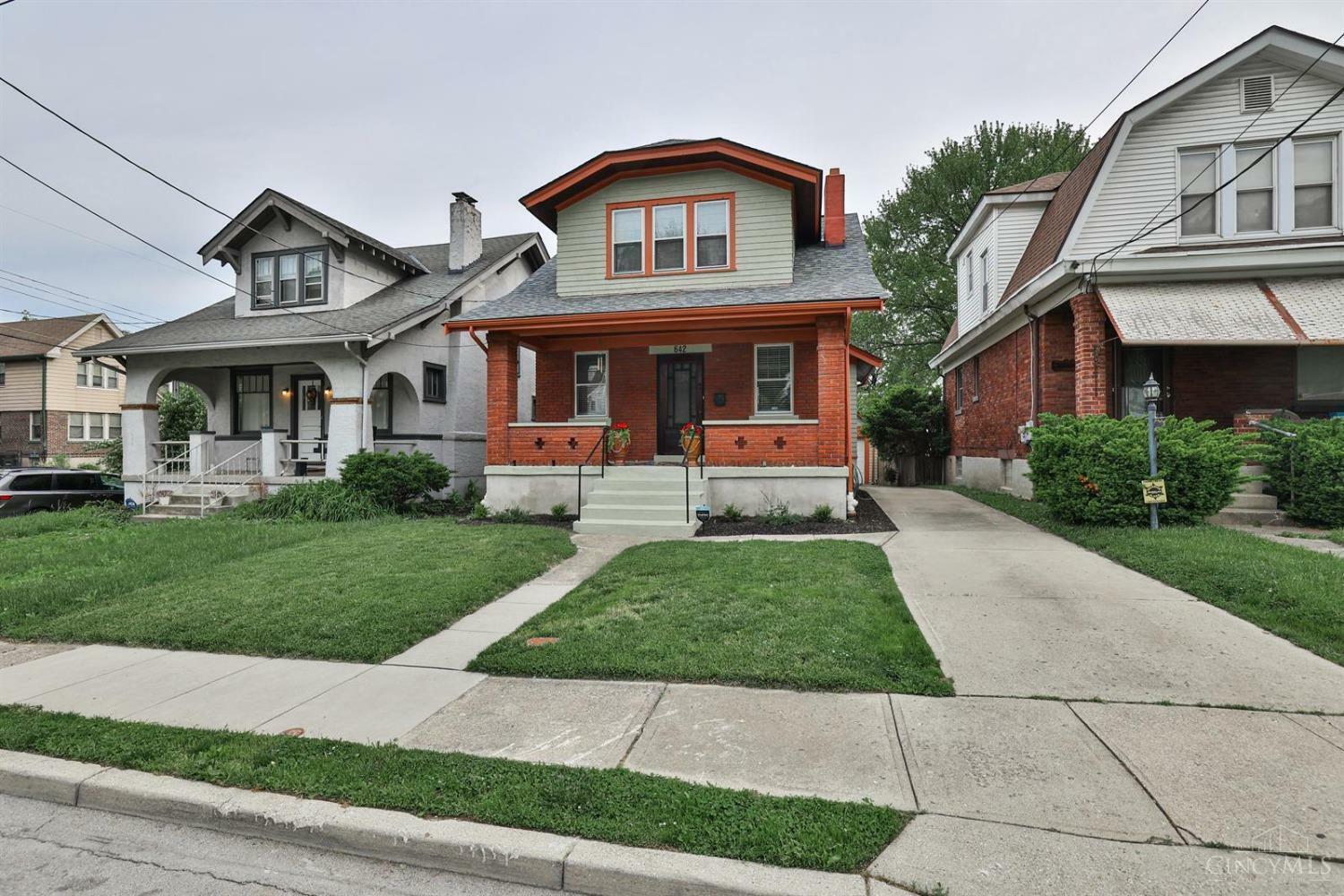 Property Photo: 642 Clemmer Avenue OH 45219