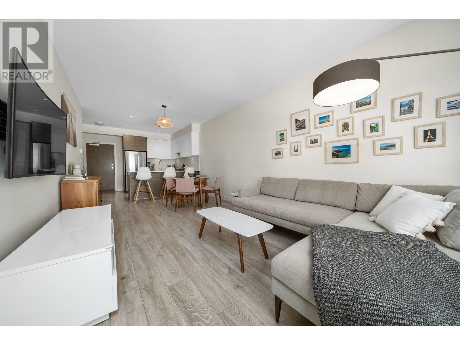 Property Photo:  4468 Dawson Street 402  BC V5C 0J9 