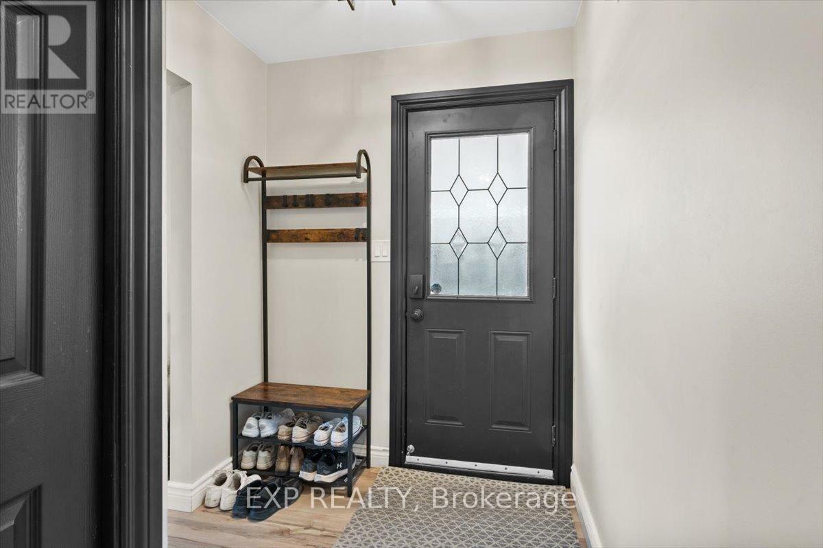 Property Photo: 1200 Trowbridge Drive ON L1G 7H2