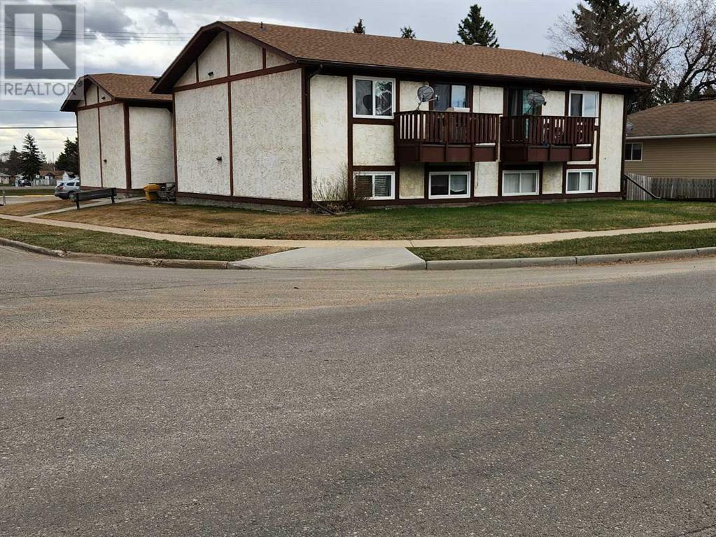 Property Photo: 3315 51 Avenue AB T9V 1E2