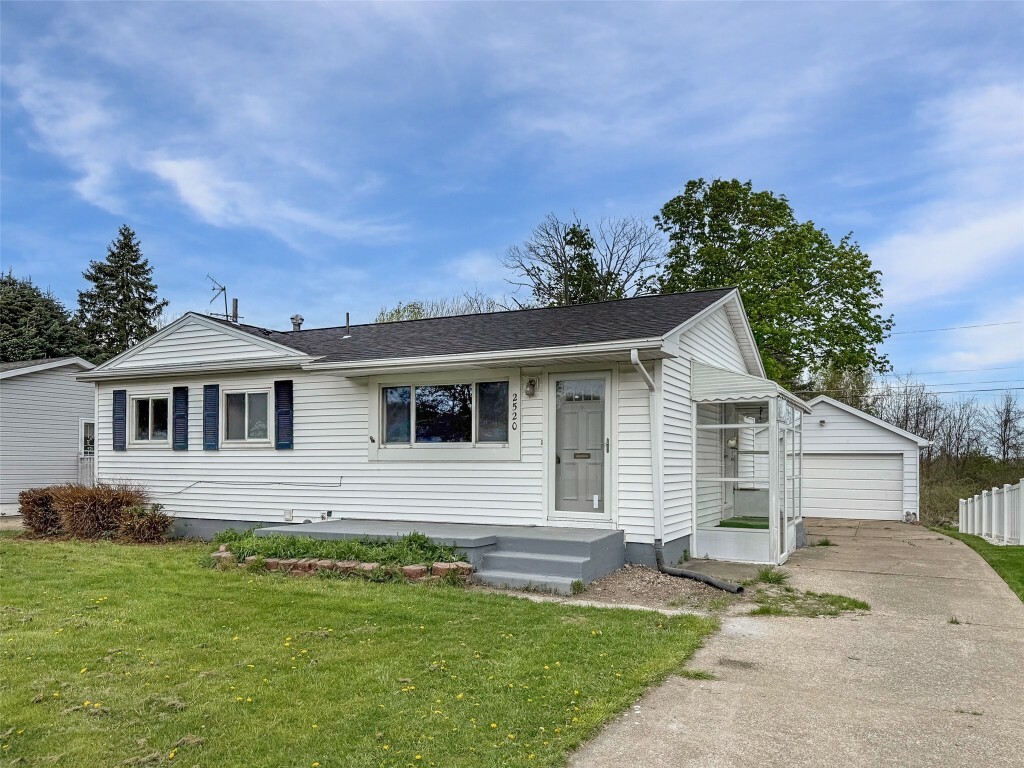 2520 E 40th Street  Erie PA 16510 photo