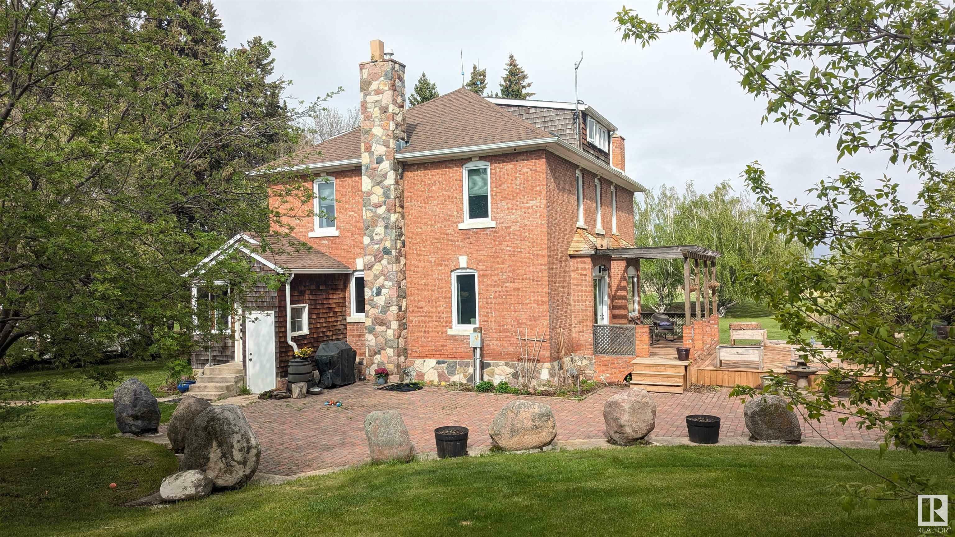 Property Photo: 532134 Rng Rd 155 AB T9C 1S8
