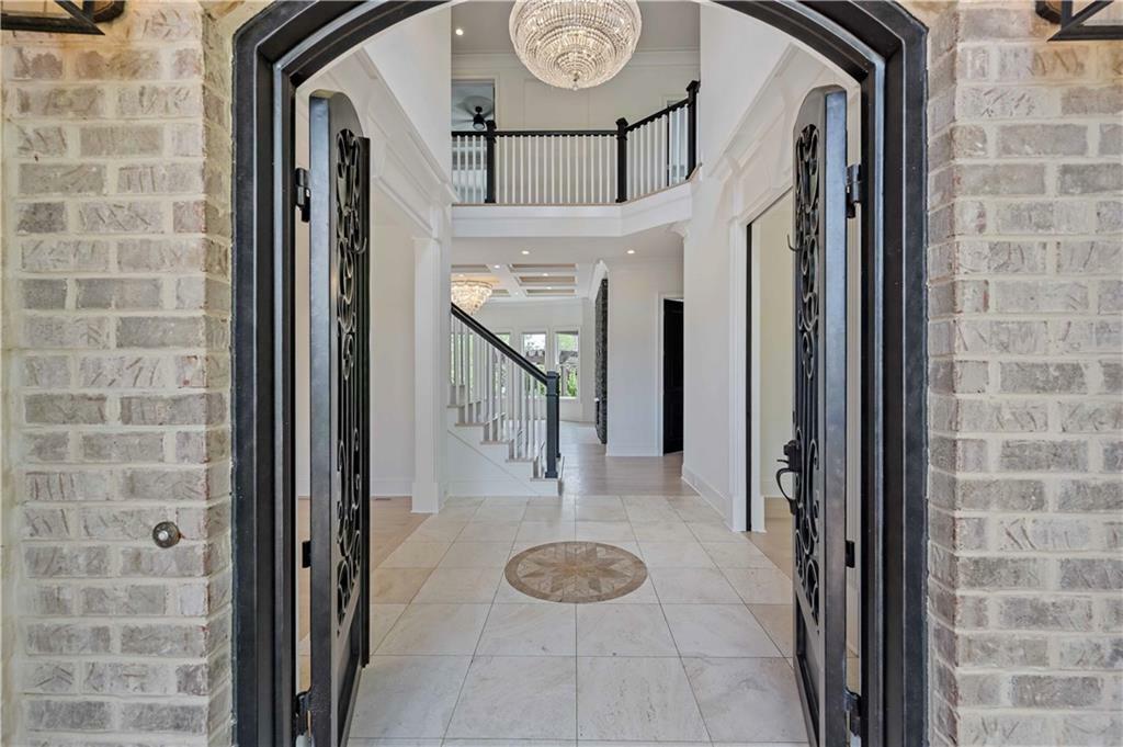 Property Photo: 5395 Lacosta Lane GA 30022