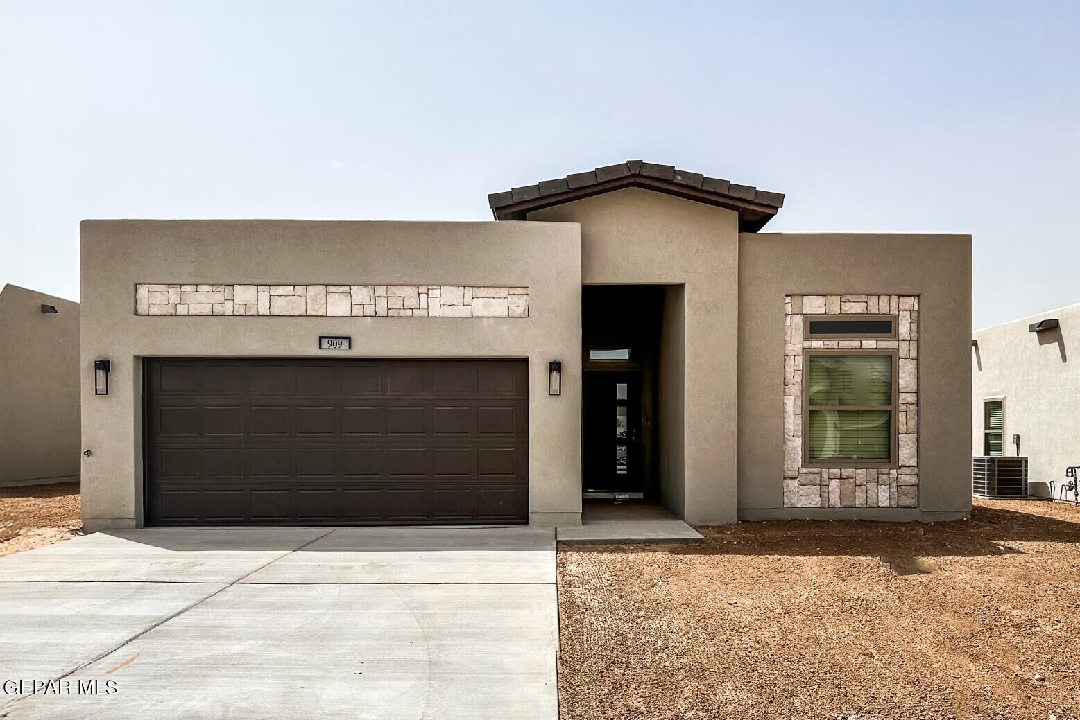 Property Photo:  909 Larkhall Place  TX 79928 