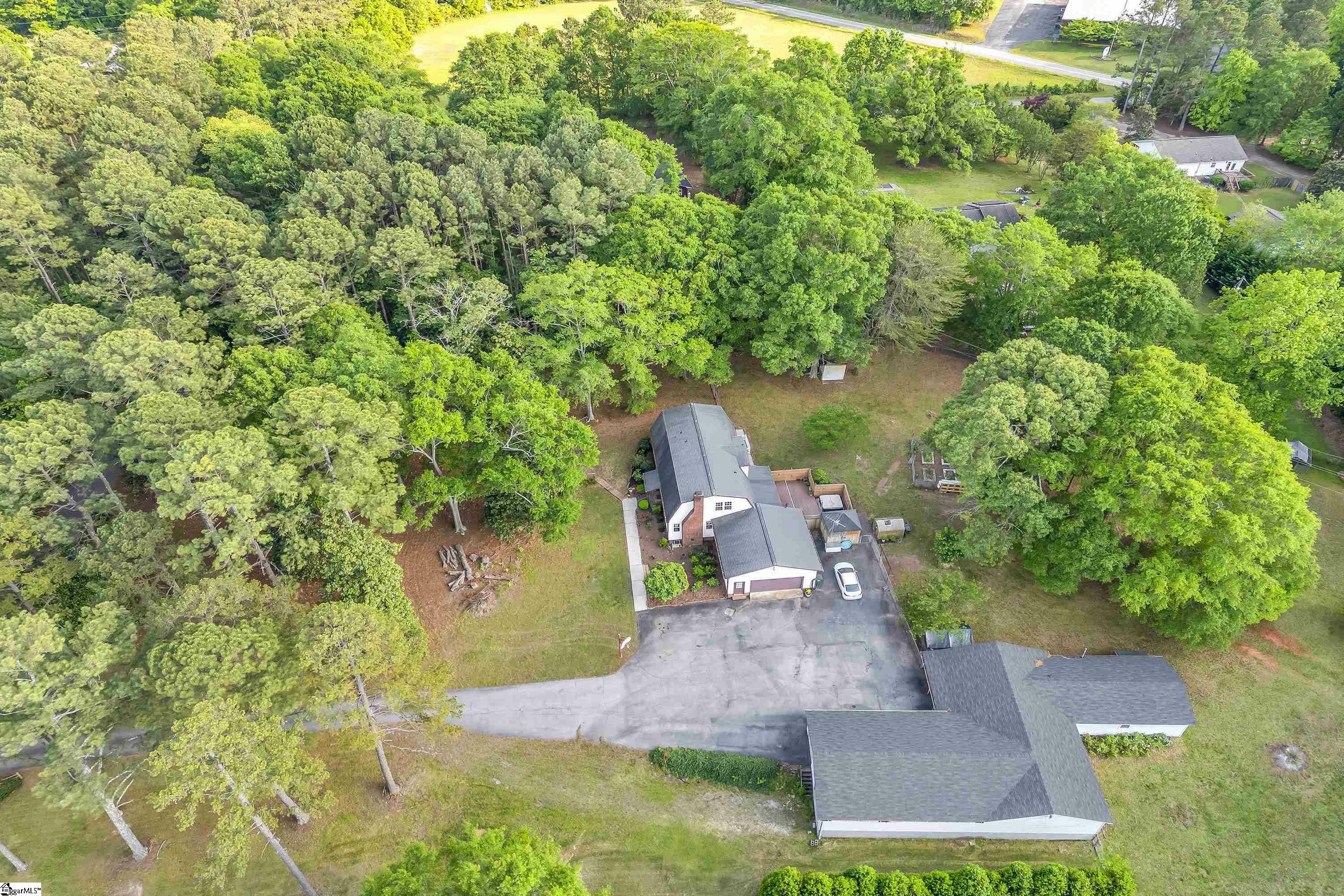 Property Photo: 1227 Seay Road SC 29307