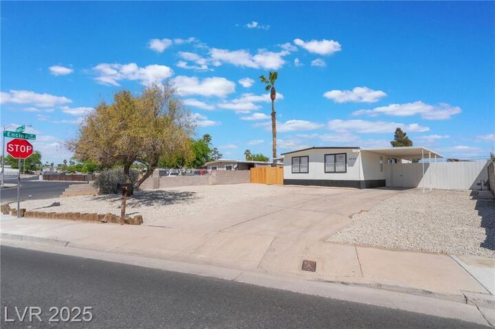 4848 Fuentes Circle  Las Vegas NV 89121 photo
